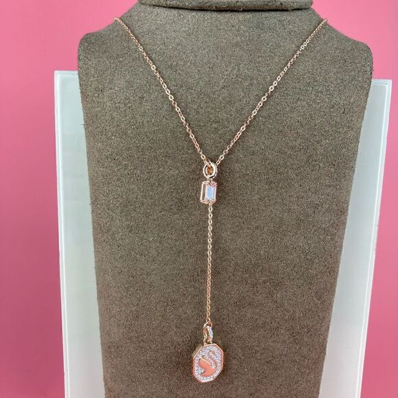 Swarovski Signum Y necklace
Swan, White, Rose gold-tone plated - Picture 4 of 6